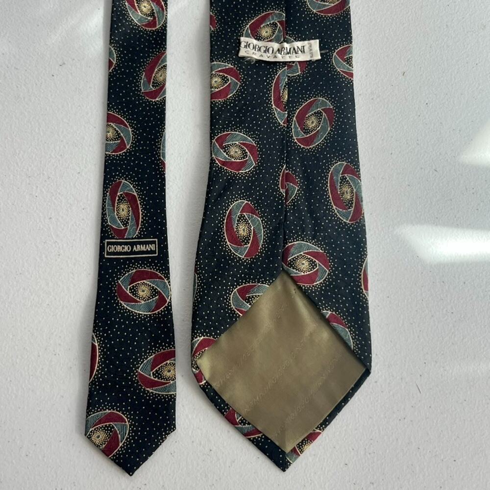 Giorgio Armani Men's Tie Cravatte Multicolor Geometric Swirl Pointed